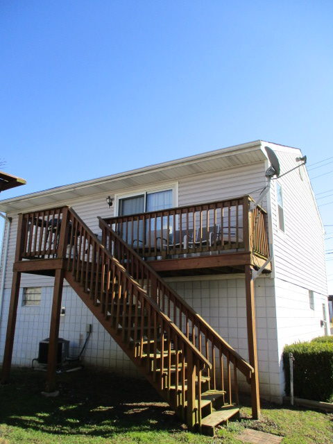 37 1/2 Stimson Ave, Athens Ohio, Apartment for Rent | Student Housing